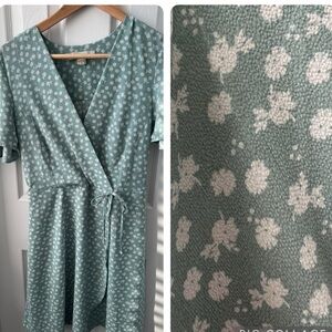 Wrap Dress, Mini, Sage green and White, Size M